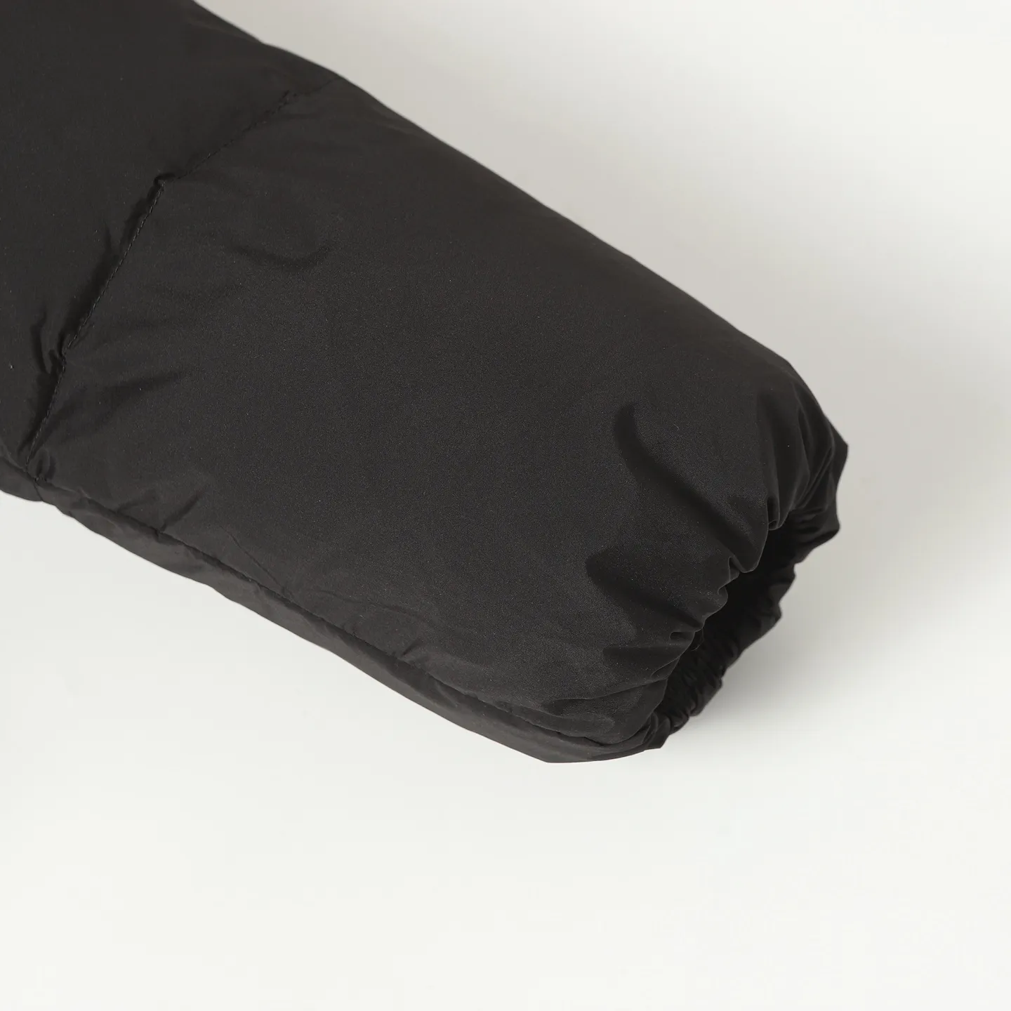 Moncler Fusain ， 。 ， 。 ， ， ， ， ， ， 。 ， ， 。 Sizes：12345 ：Black、Gray